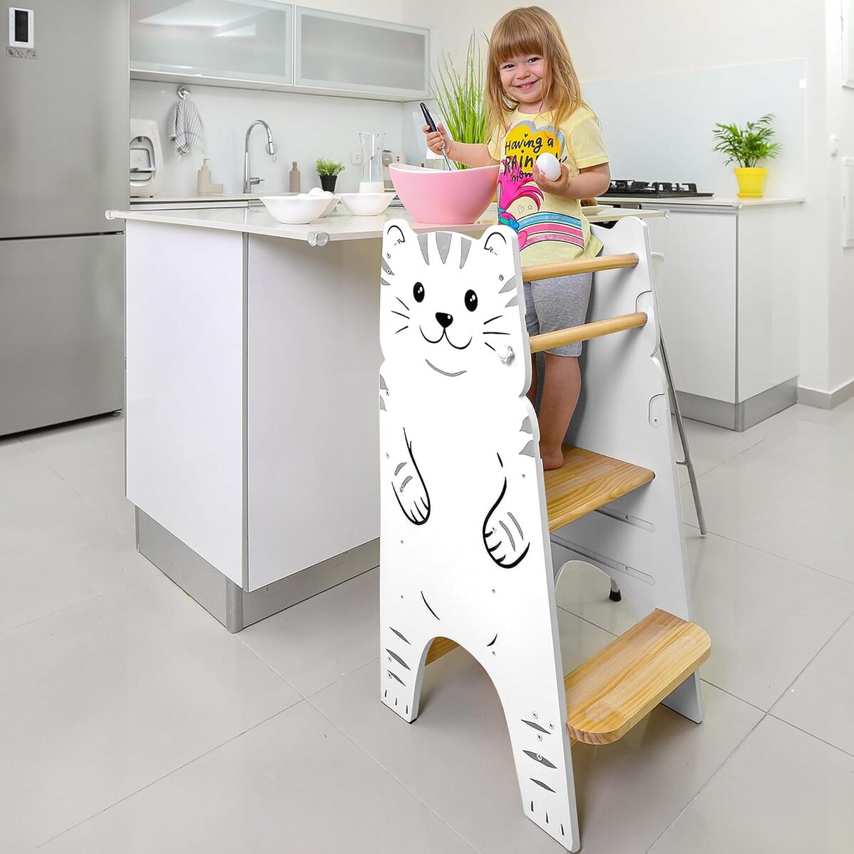 Test du marchepied ajustable Shandra Montessori pour petits chefs