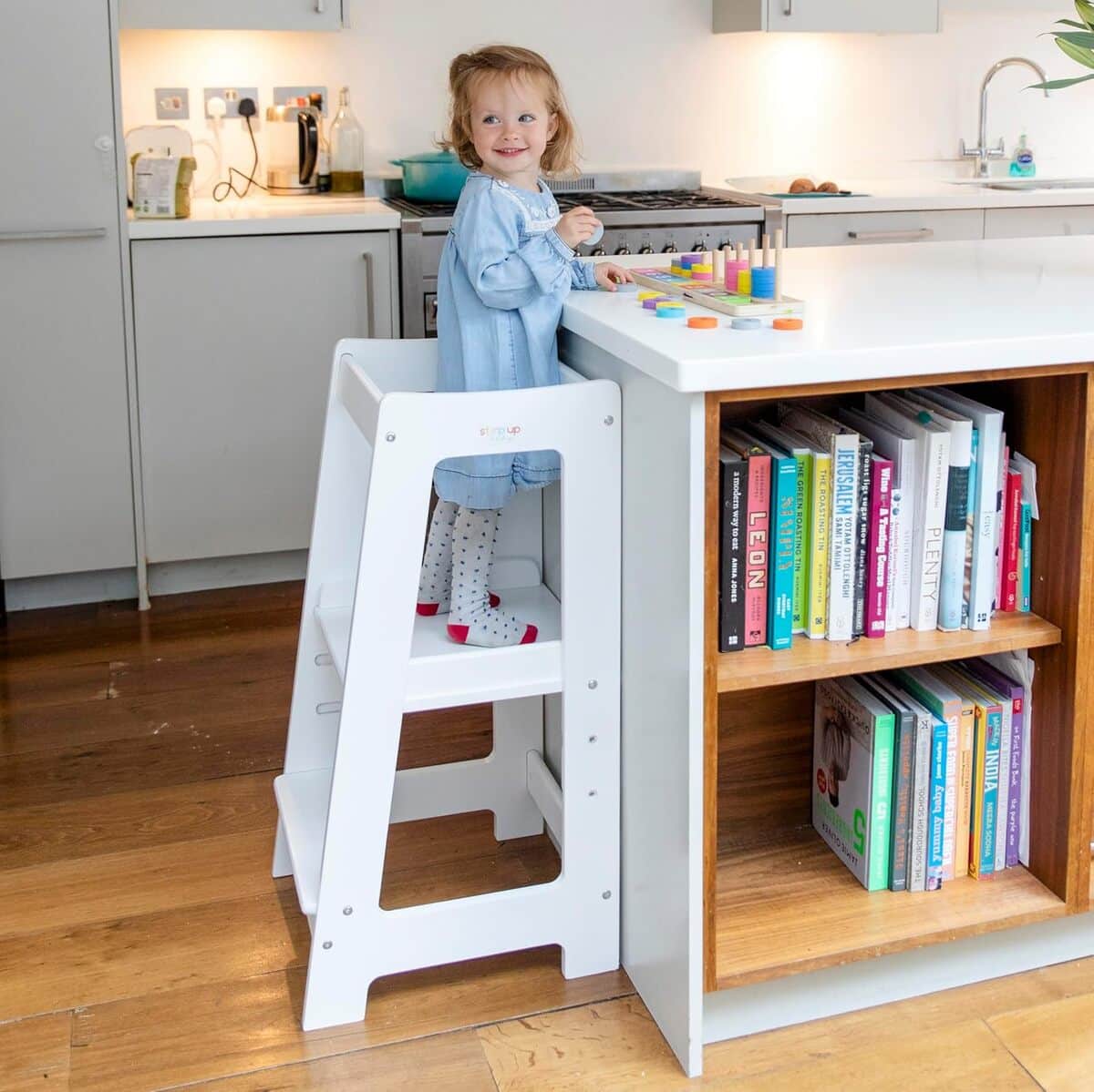 Test du Stepup Baby Tour d'apprentissage Montessori à hauteurs réglables