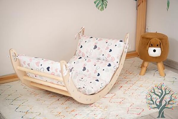 Découvrez notre analyse détaillée de l'arche d'escalade WoodsCraft Montessori : idéale pour le développement moteur des bébés et enfants. Test complet et avis des parents.